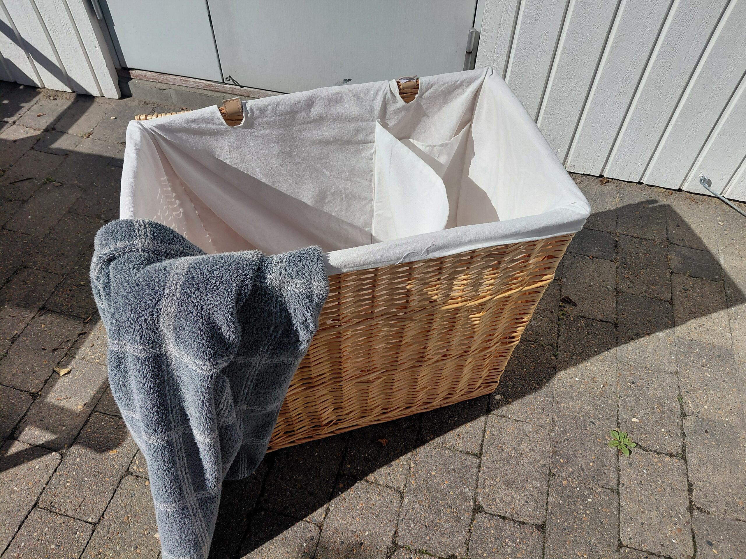Vasketøjskurv med 2 rum