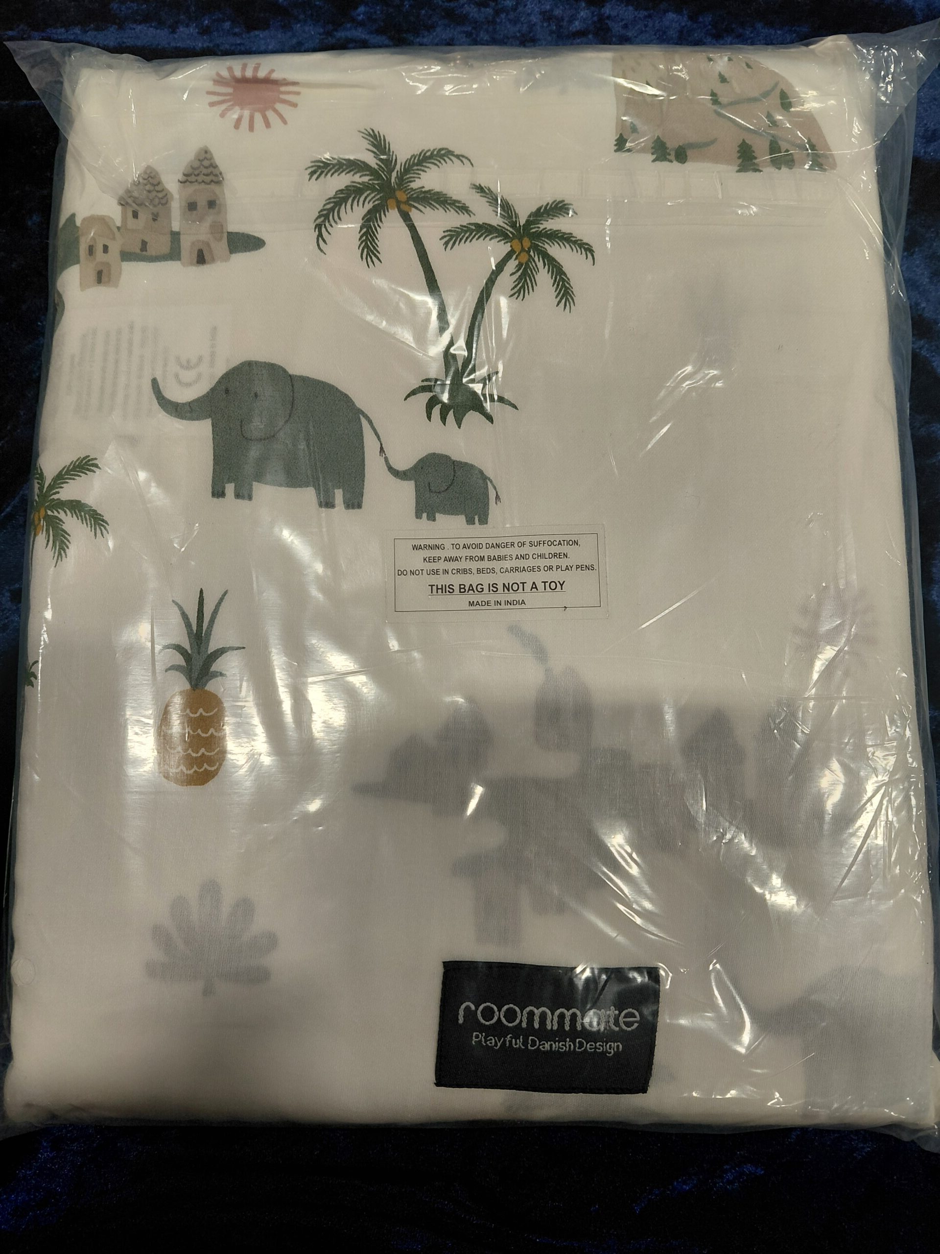 Sengetøj fra Roommate 140 x 200 cm Motiv "Tropical"